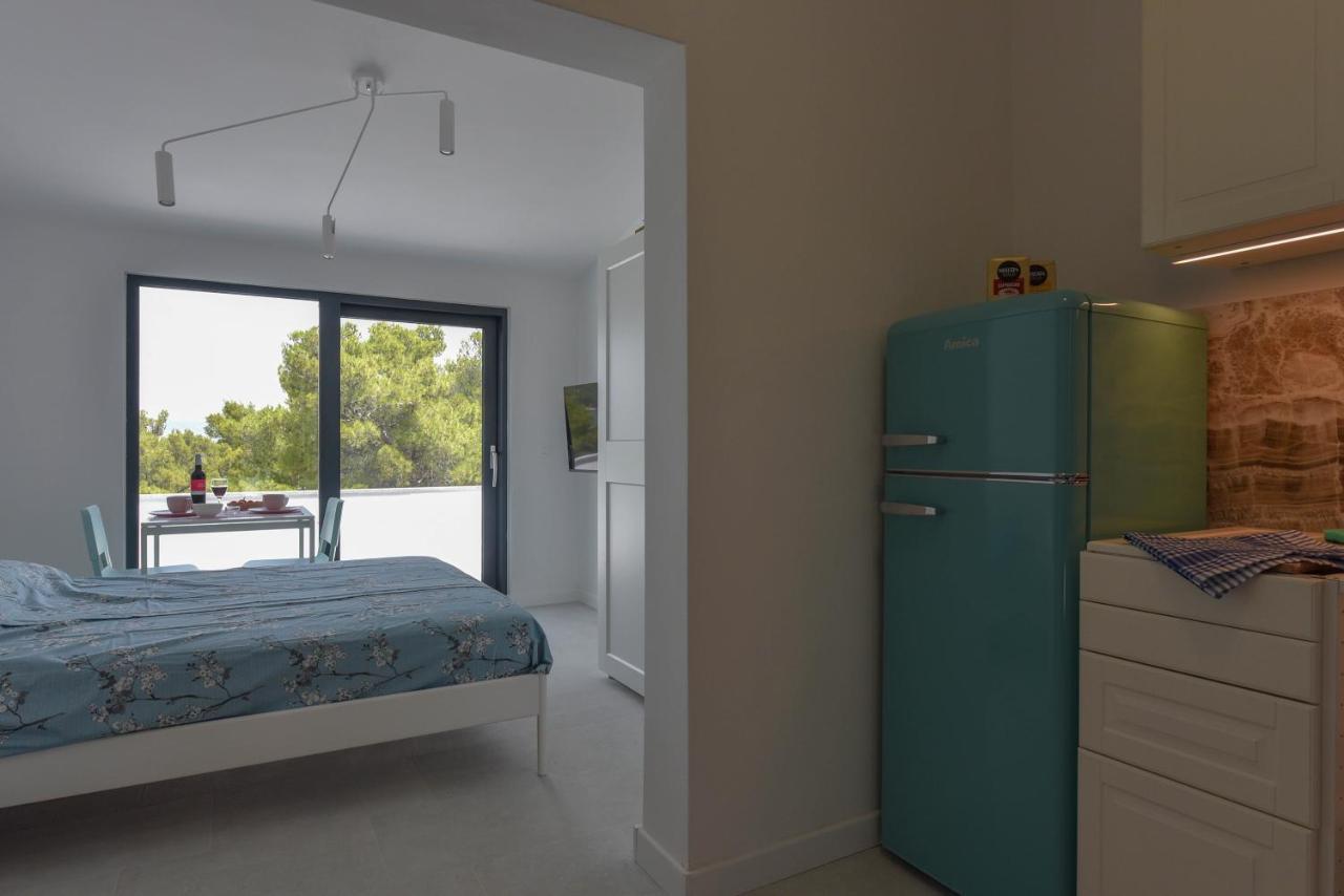 Lazaneo Seafront Apartments, Jelsa  Bagian luar foto