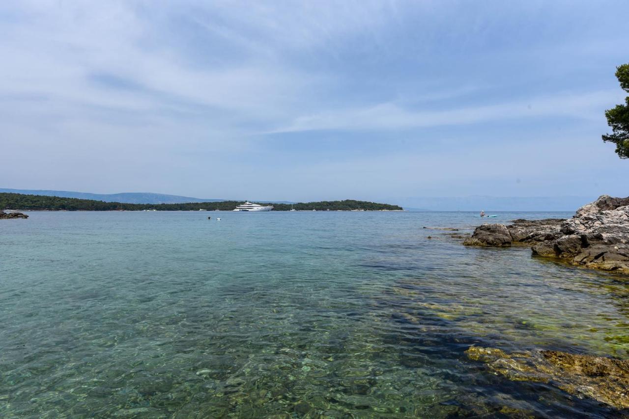 Lazaneo Seafront Apartments, Jelsa  Bagian luar foto