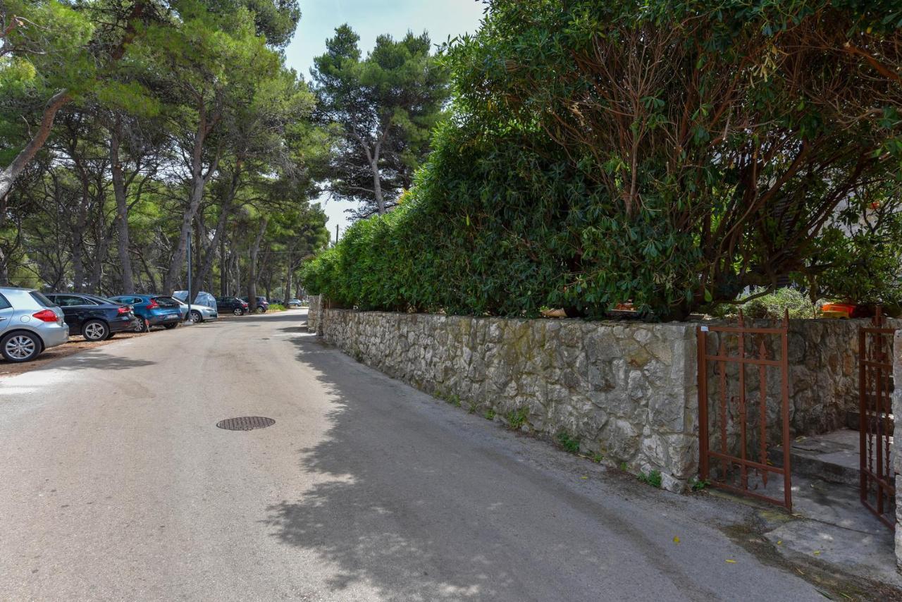 Lazaneo Seafront Apartments, Jelsa  Bagian luar foto