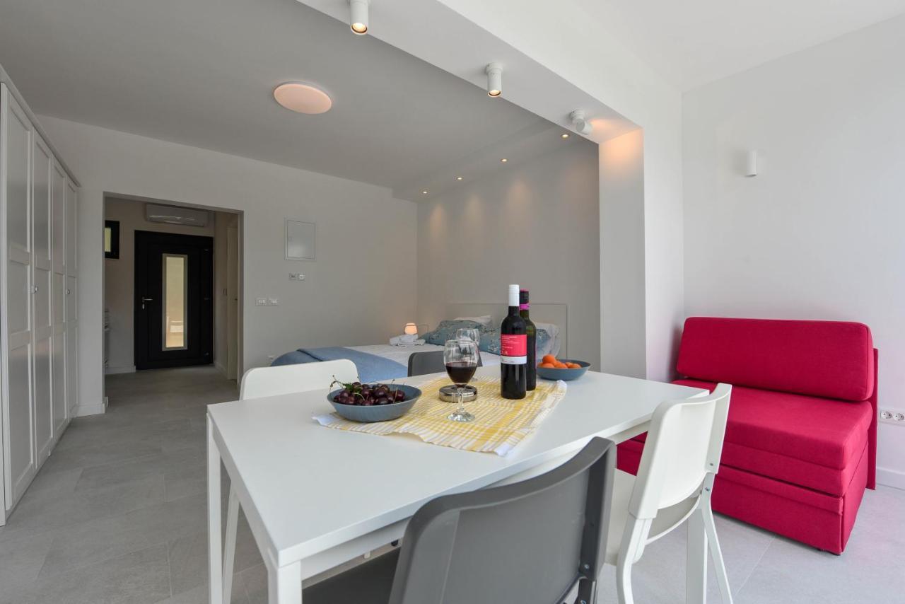 Lazaneo Seafront Apartments, Jelsa  Bagian luar foto