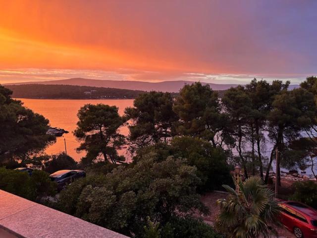Lazaneo Seafront Apartments, Jelsa  Bagian luar foto