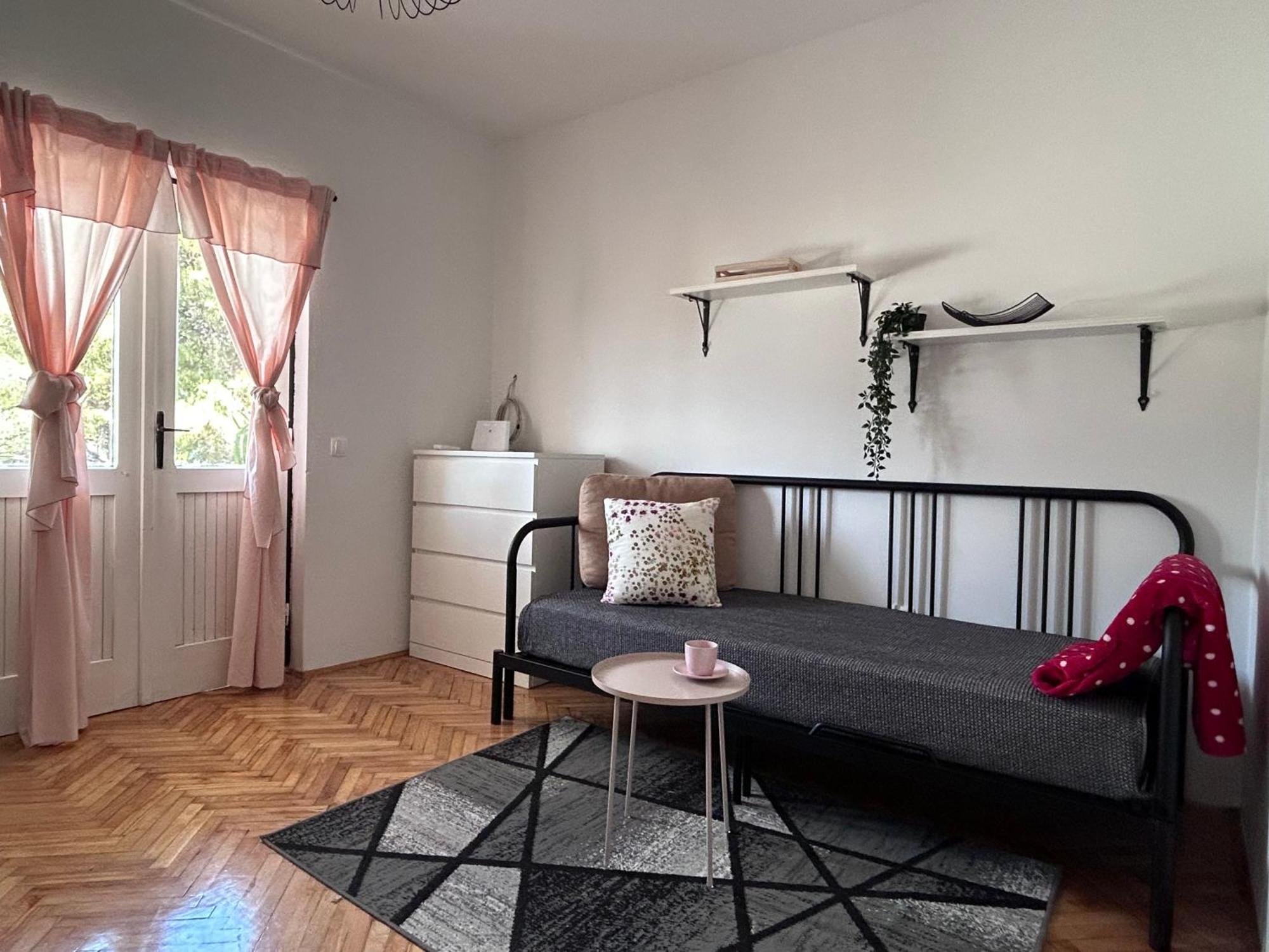 Lazaneo Seafront Apartments, Jelsa  Bagian luar foto